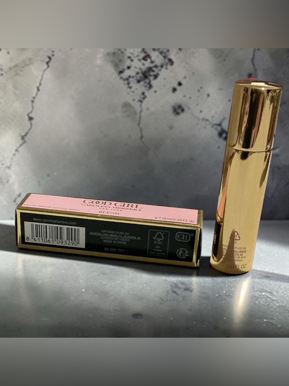 NIB Carolina Herrera Good Girl Blush Eau de Parfum Travel Spray. 0.34oz/10ml - Picture 2 of 4